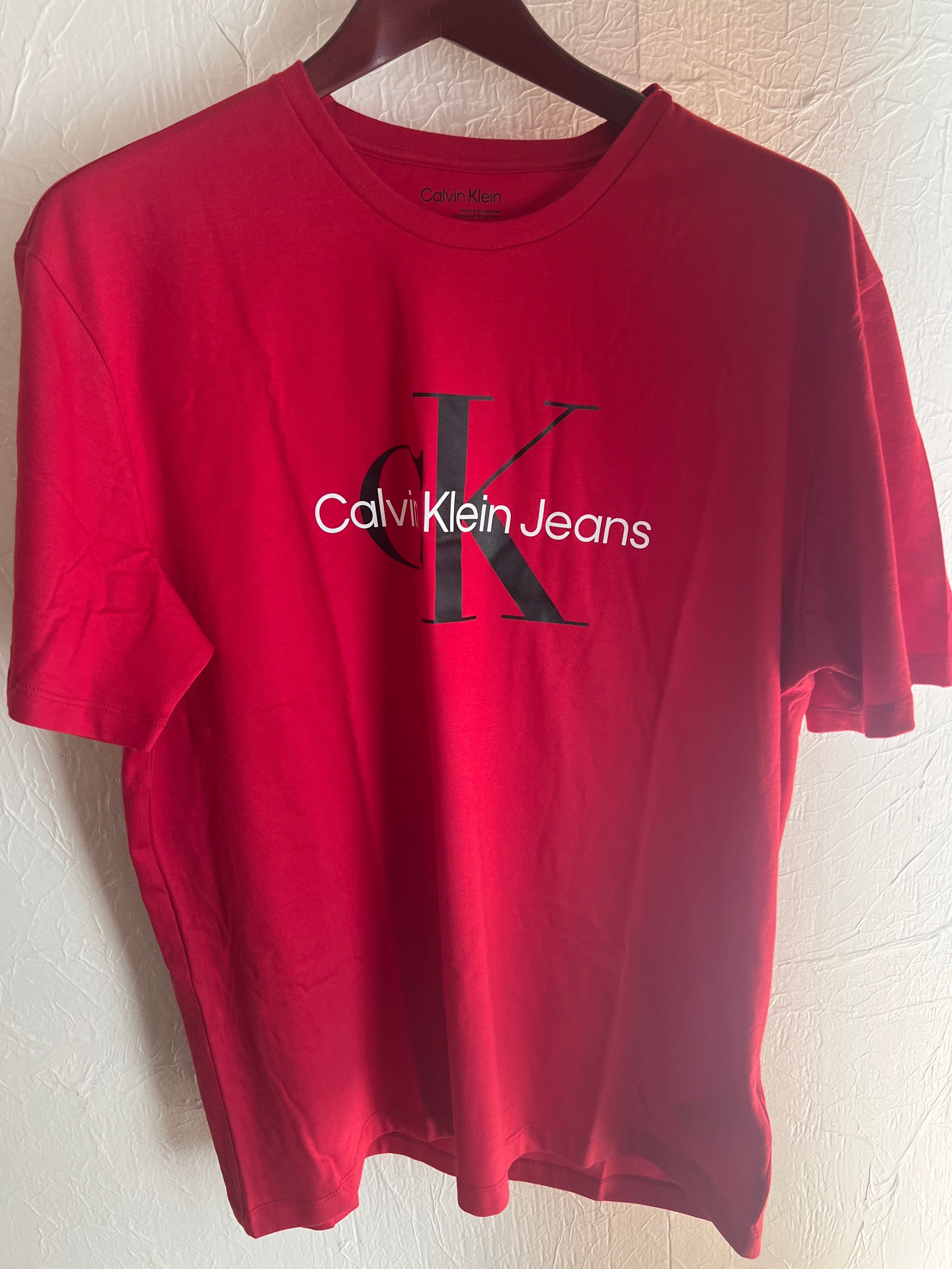 Calvin Klein Jeans T-Shirts (Large)