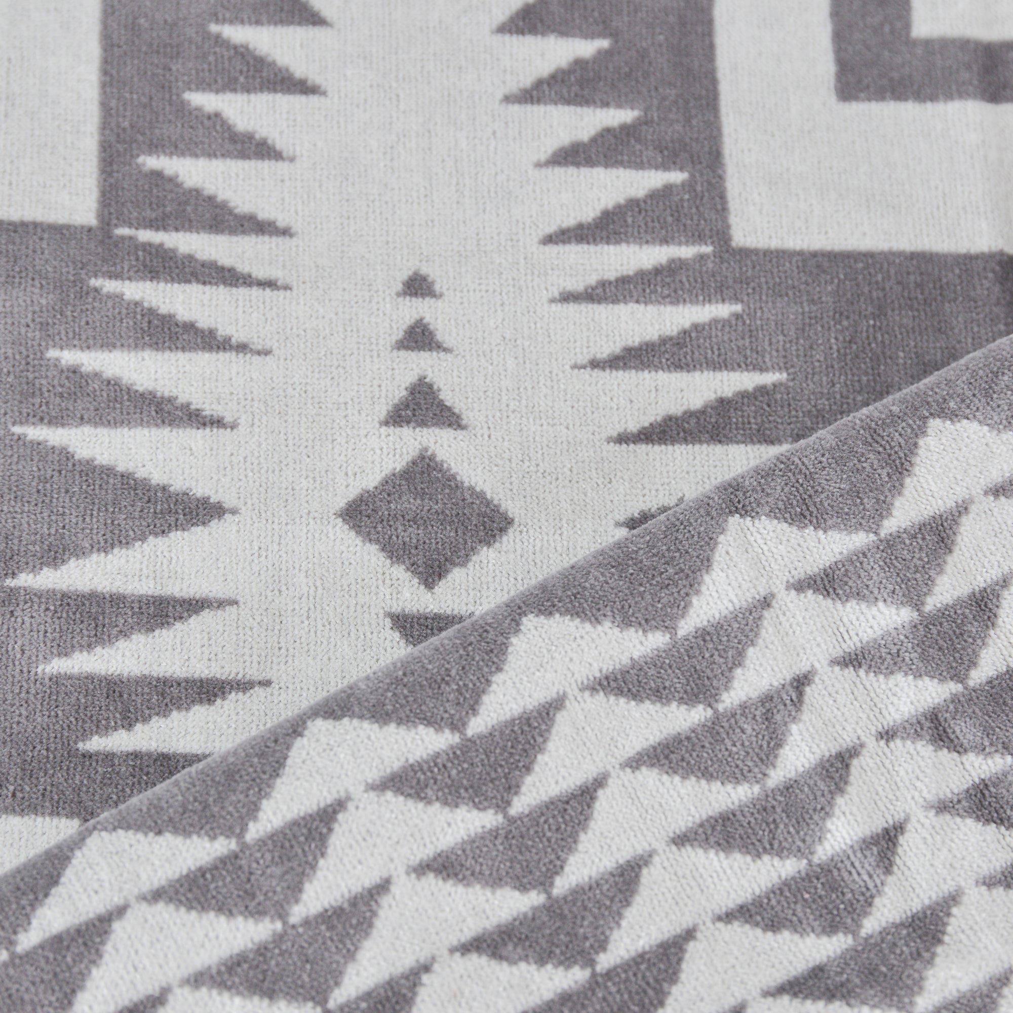 Oversized Jacquard Towel - Harding - Grey